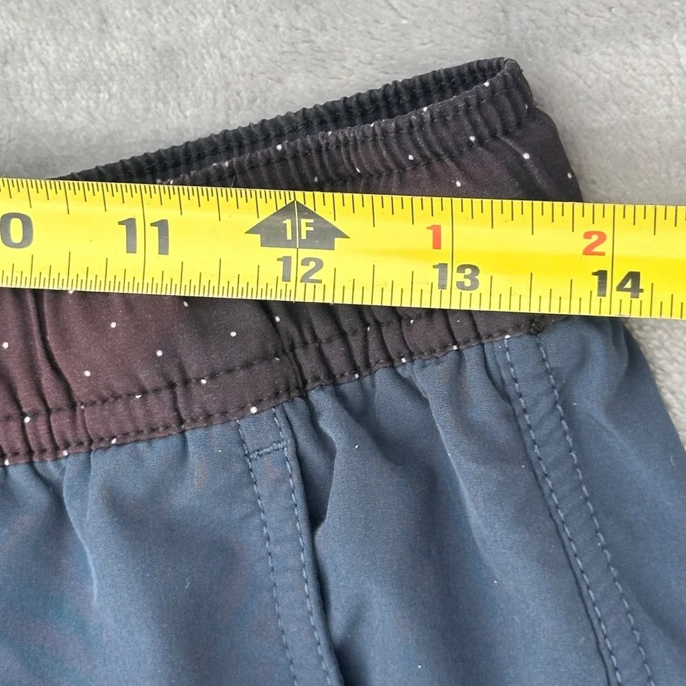 Vuori Banks Shorts Mens Blue Charcoal Elastic Waist V302 7.5 Inseam Medium